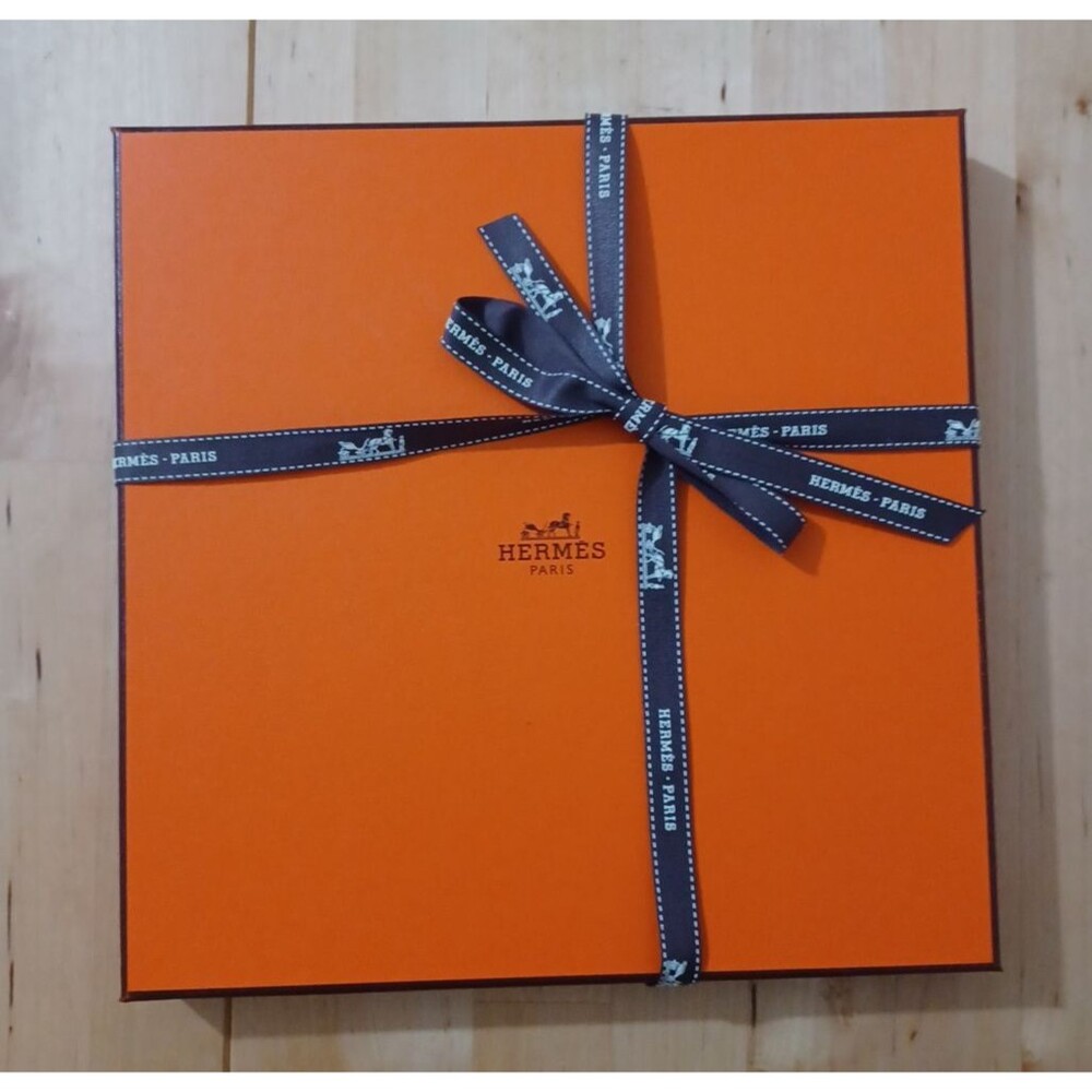 Hermès Gavroche Jules de Casting 45 Detail Scarf White Pink 42x43 cm - Picture 4 of 6